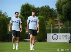 今夜多特蒙德备战意甲；状态回暖细节曝光；气氛紧张；数据趋势出现新变化(冷战结束后世界格局的变化)