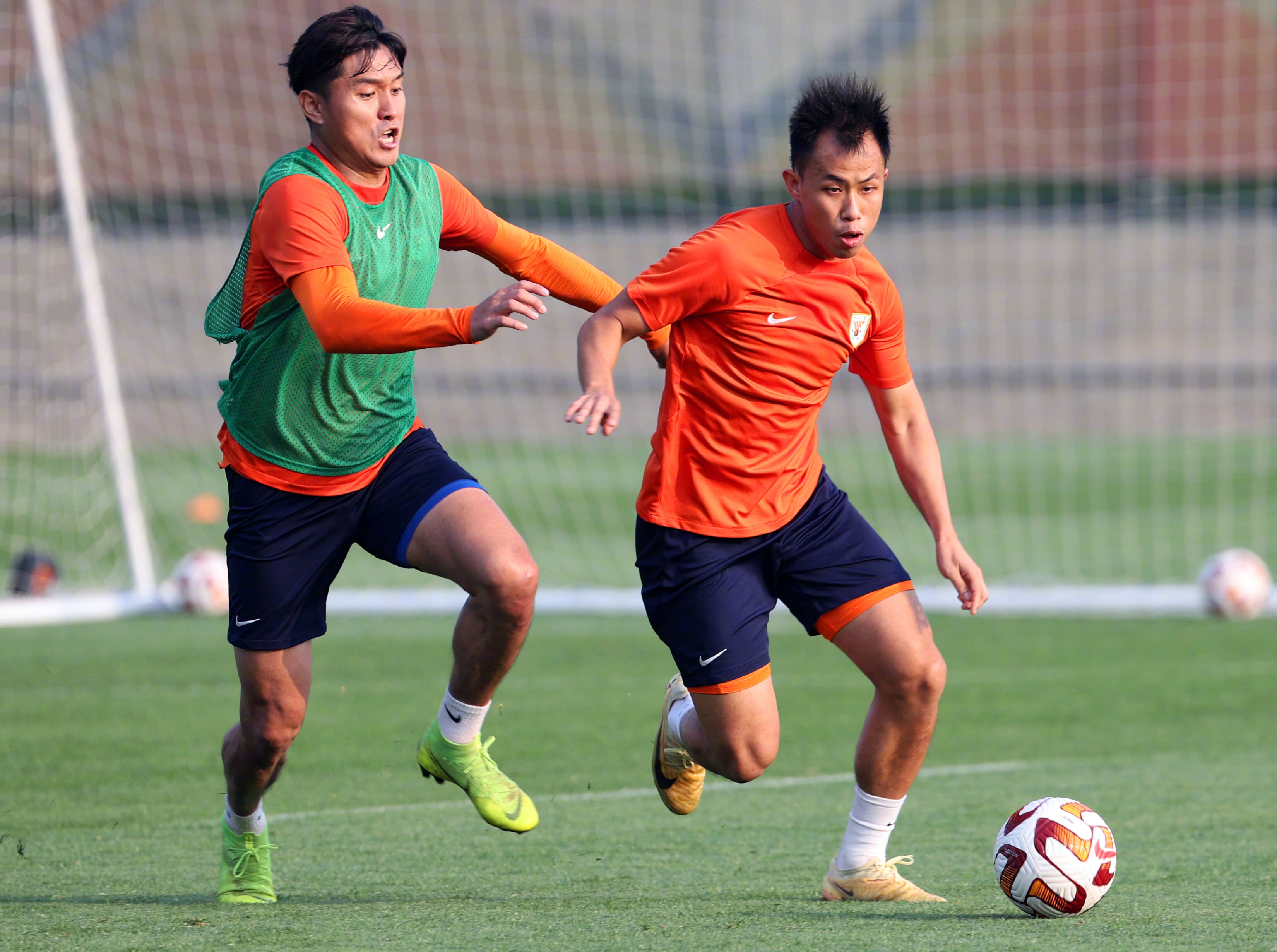 北京国安发布备战花絮,集结日造点机会,欧联任务艰巨,医务组通报恢复(北野末夸地下室) 北京国安发布备战花絮,集结日造点机会,欧联任务艰巨,医务组通报恢复(北野末夸地下室)