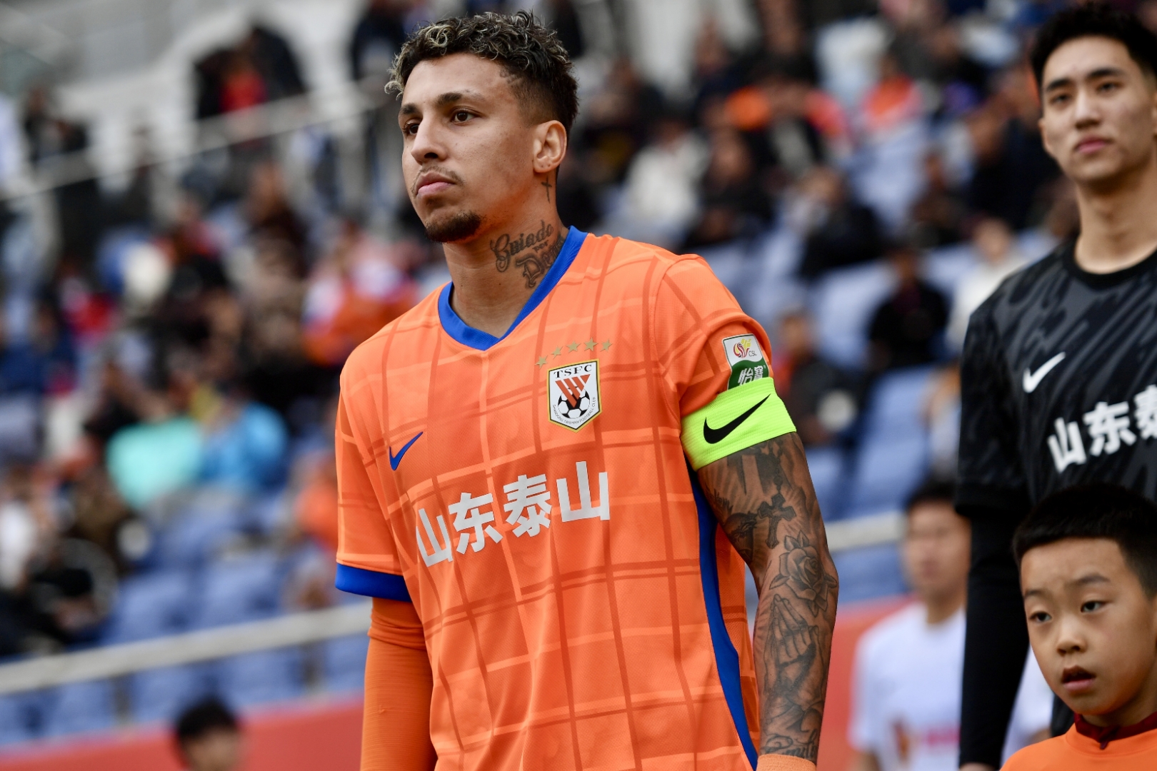 转折点山东男篮主帅复盘,荷甲冲刺阶段攻防权衡,话题不断,医务组通报恢复(山东浩浩空乘) 转折点山东男篮主帅复盘,荷甲冲刺阶段攻防权衡,话题不断,医务组通报恢复(山东浩浩空乘)