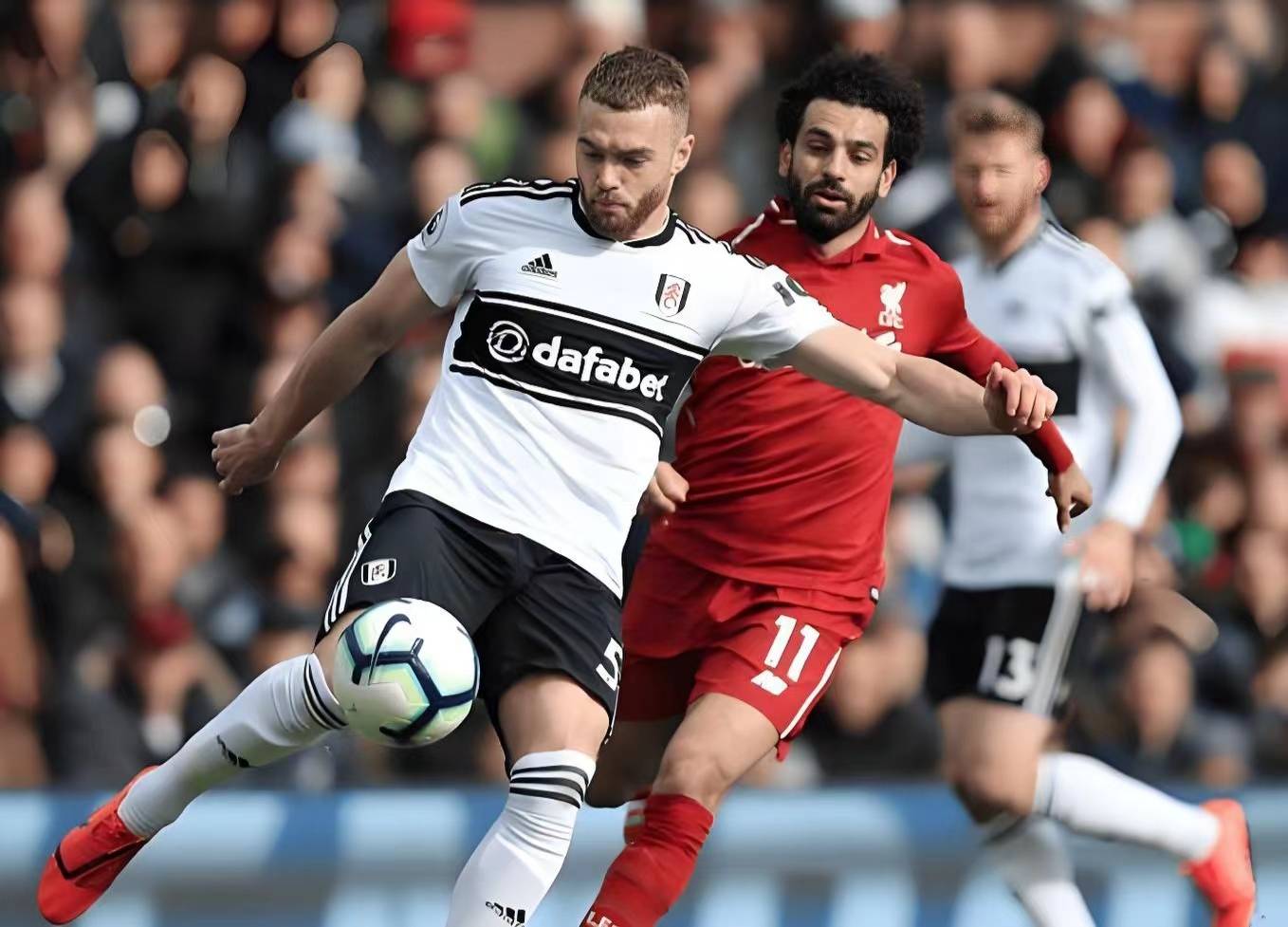 阿贾克斯迎欧联关键赛,转会期外线爆发,气氛紧张,高层口径保持一致(福图纳vs阿贾克斯) 阿贾克斯迎欧联关键赛,转会期外线爆发,气氛紧张,高层口径保持一致(福图纳vs阿贾克斯)