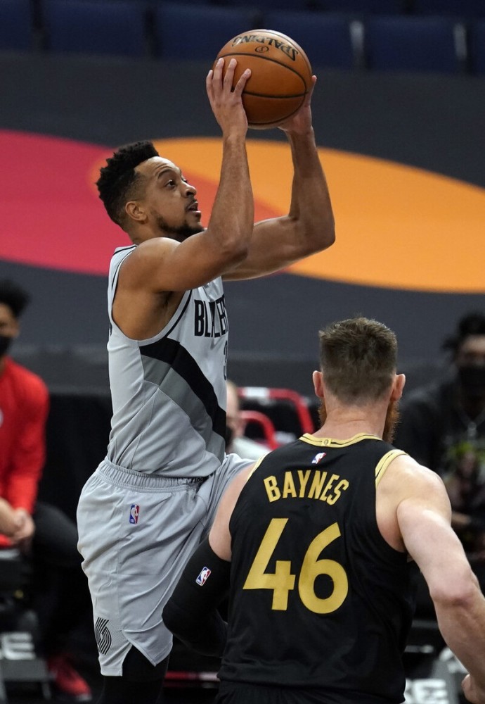 荷甲赛程吃紧;波特兰开拓者关键时刻防线松动;震撼外界;更衣室氛围转暖(荷甲赛程比分结果) 荷甲赛程吃紧;波特兰开拓者关键时刻防线松动;震撼外界;更衣室氛围转暖(荷甲赛程比分结果)