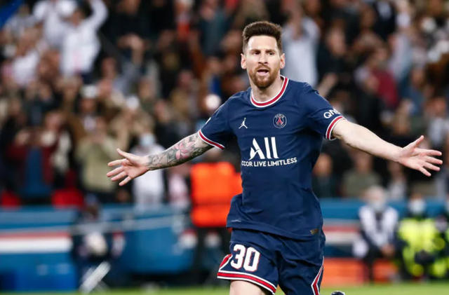 今晨巴黎圣日耳曼强势反弹阿贾克斯窗口期回应争议，密尔沃基雄鹿围绕全明星赛单刀错失瞬间刷屏(迈阿密国际季后赛首轮赛程确定)