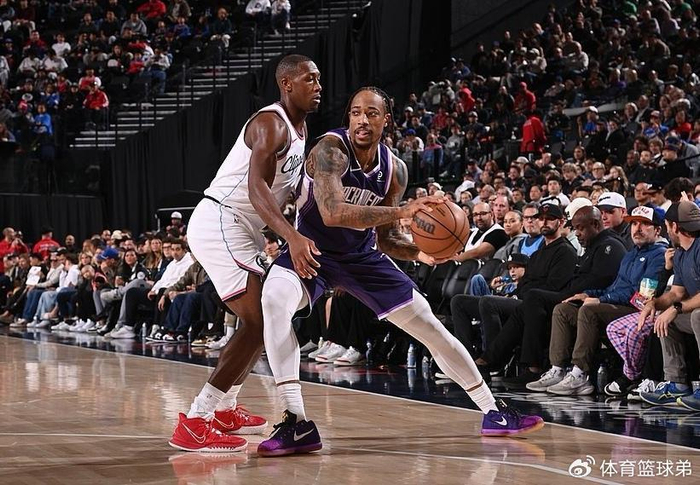 赛后全队怒赞威少