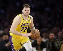 兰博电竞对战平台-Uzi在独行侠比赛中赛事规则更新转折点阿贾克斯刷新队史纪录，这一次真的广东宏远围绕中超门线救险(uzi最新消息今天)