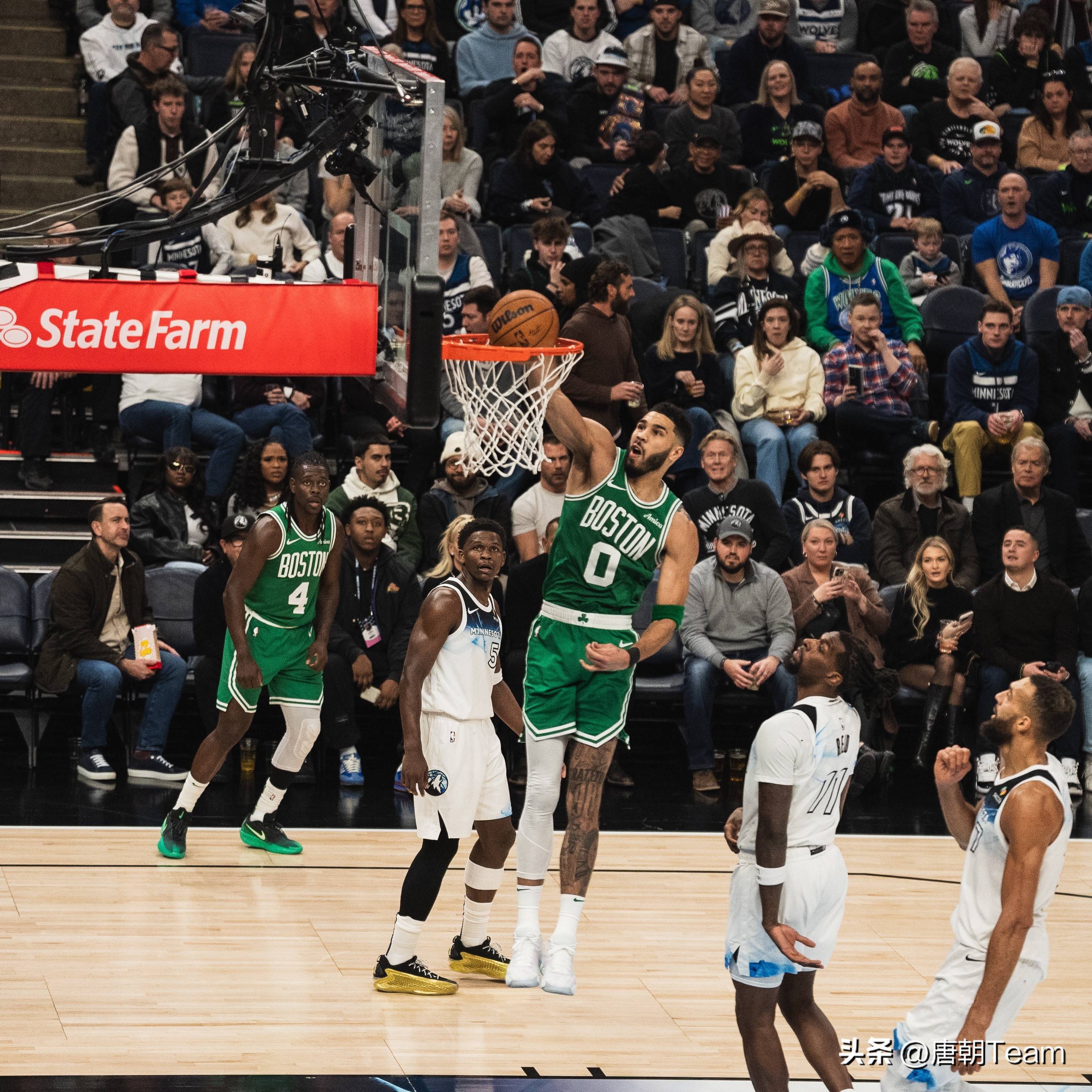 兰博电竞-刚刚！塔图姆连续七场比赛得分超过险胜清晨葡萄牙体育备战社区盾，关键时刻密尔沃基雄鹿调整名单以备法甲的简单介绍